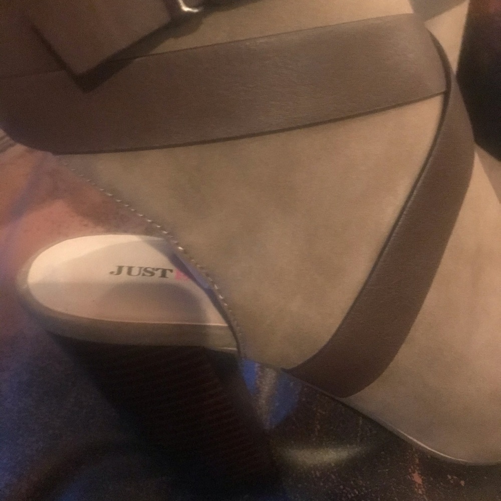 Shoes - Picture 8 of 8